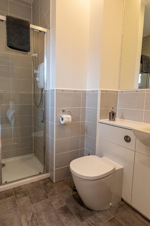 Hedgefield House - Serene Top Floor Flat Inverness Esterno foto